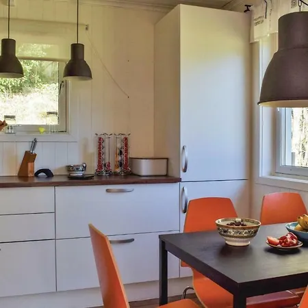 Two Bedroom Holiday In *